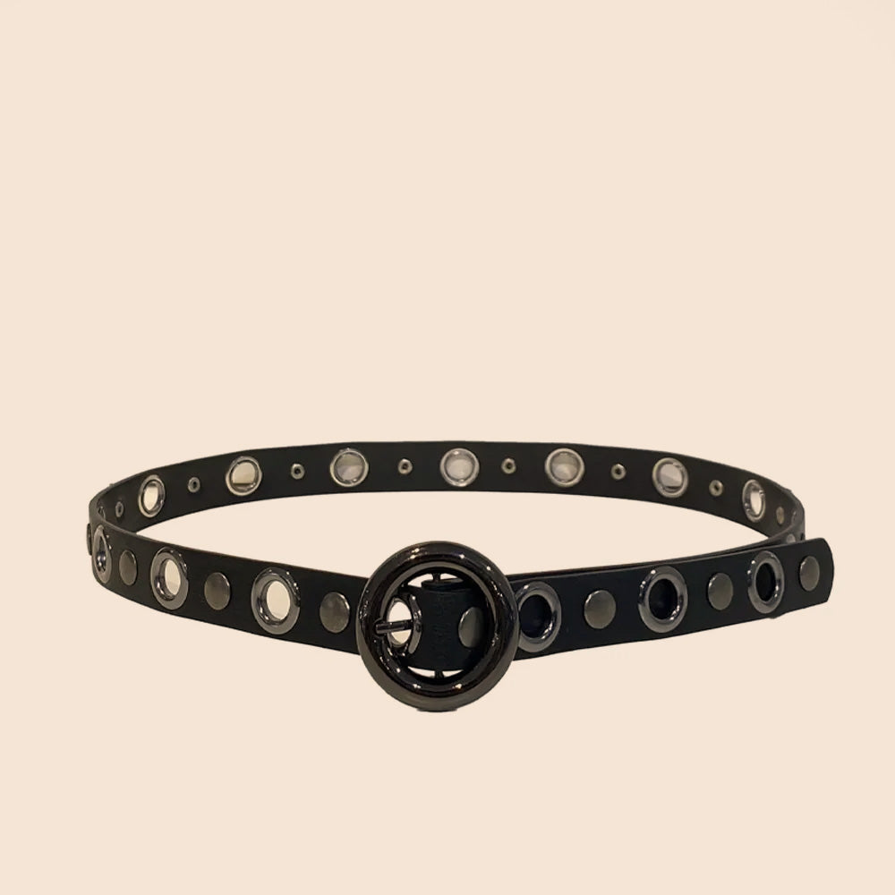 CINTURA CON BORCHIE ED ANELLI