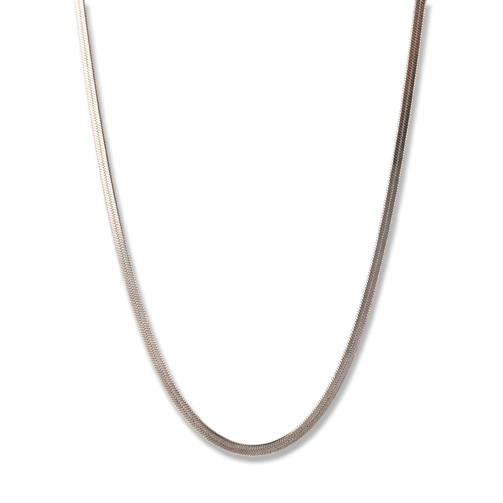 SNAKE MODEL NECKLACE
