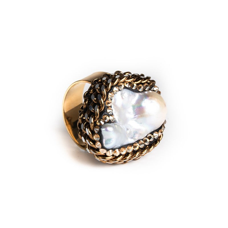 ANELLO CON MADREPERLA CONTORNATO DA CATENA