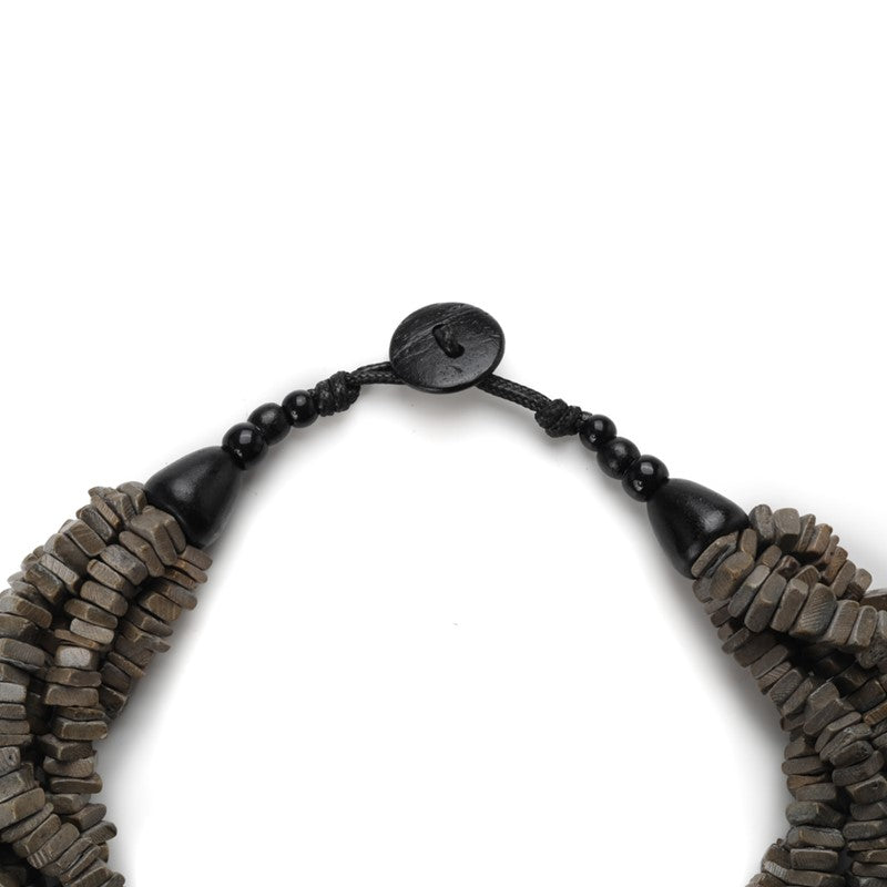 MULTI-STRAND CHOKER NECKLACE WITH FACETED STONES
