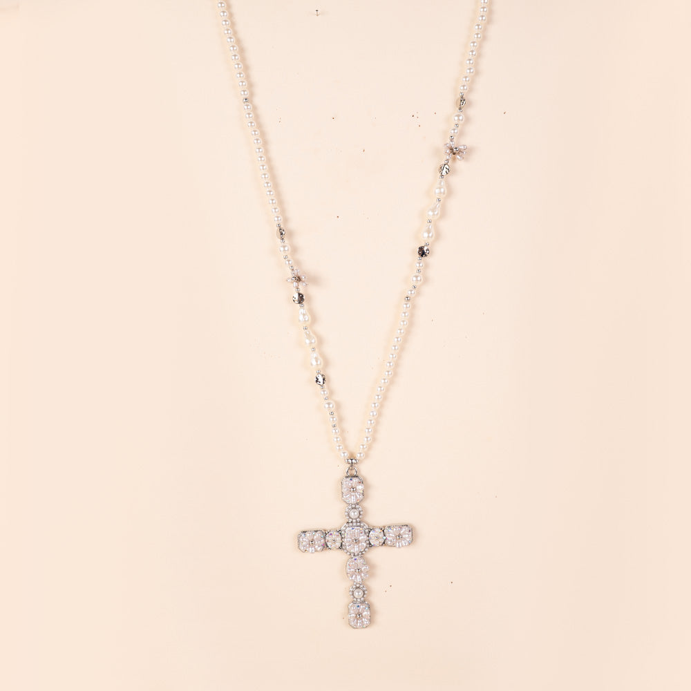 LONG PEARL NECKLACE WITH PENDANT CROSS WITH APPLICATIONS