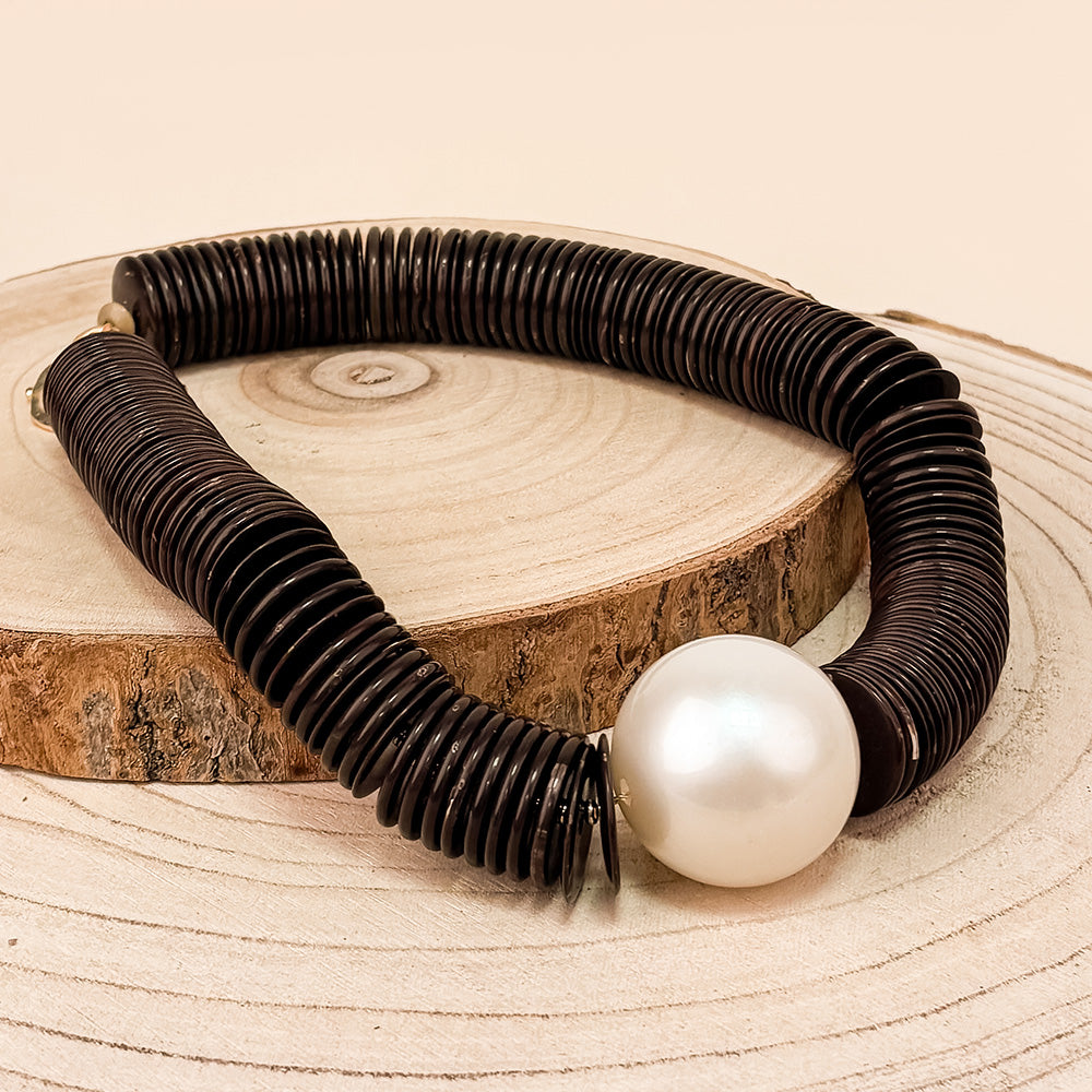 CHOKER NECKLACE WITH DISCS AND CENTRAL PEARL