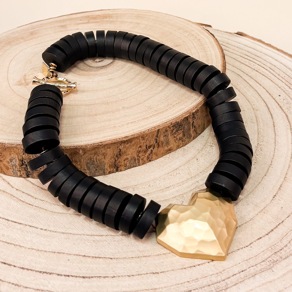 CHOKER NECKLACE WITH DISCS AND CENTRAL HEART
