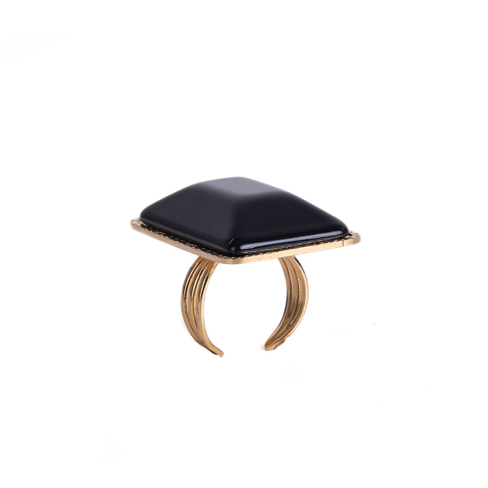 RECTANGULAR RING WITH STONE