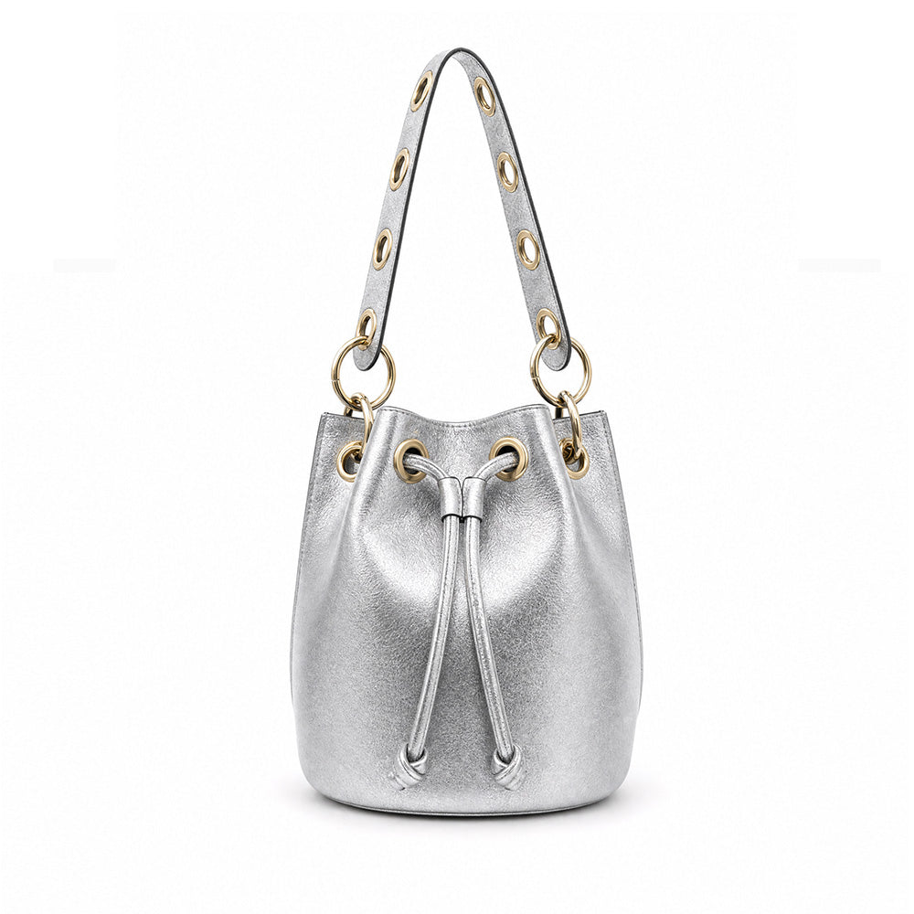 BORSA A MANO A SECCHIELLO CON BORCHIE AD ANELLO SUL MANICO