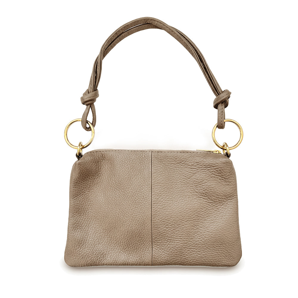 BORSA A MANO CON MANICO LEGATO AD ANELLI