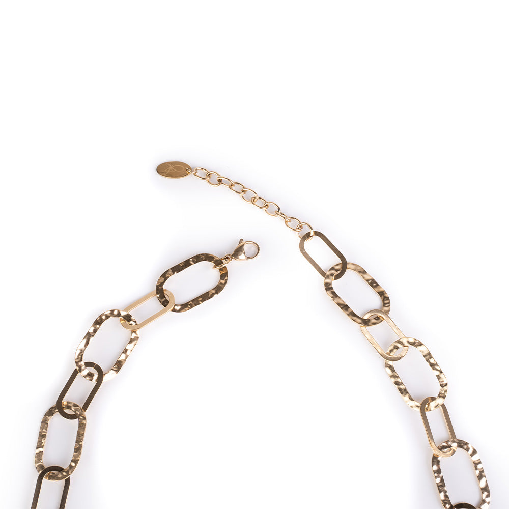 HAMMERED EFFECT CHOKER NECKLACE