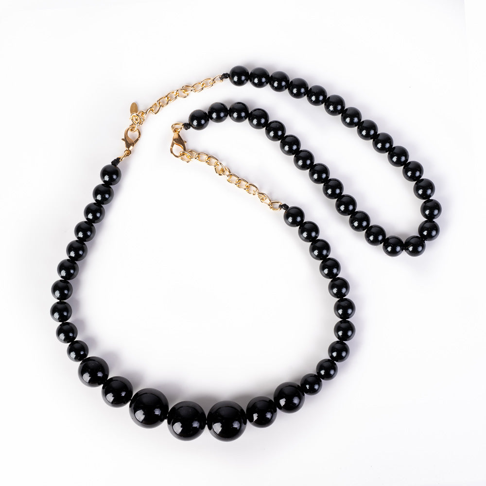 SET OF 2 CHOKER NECKLACES OF DIFFERENT LENGTHS WITH SPHERES