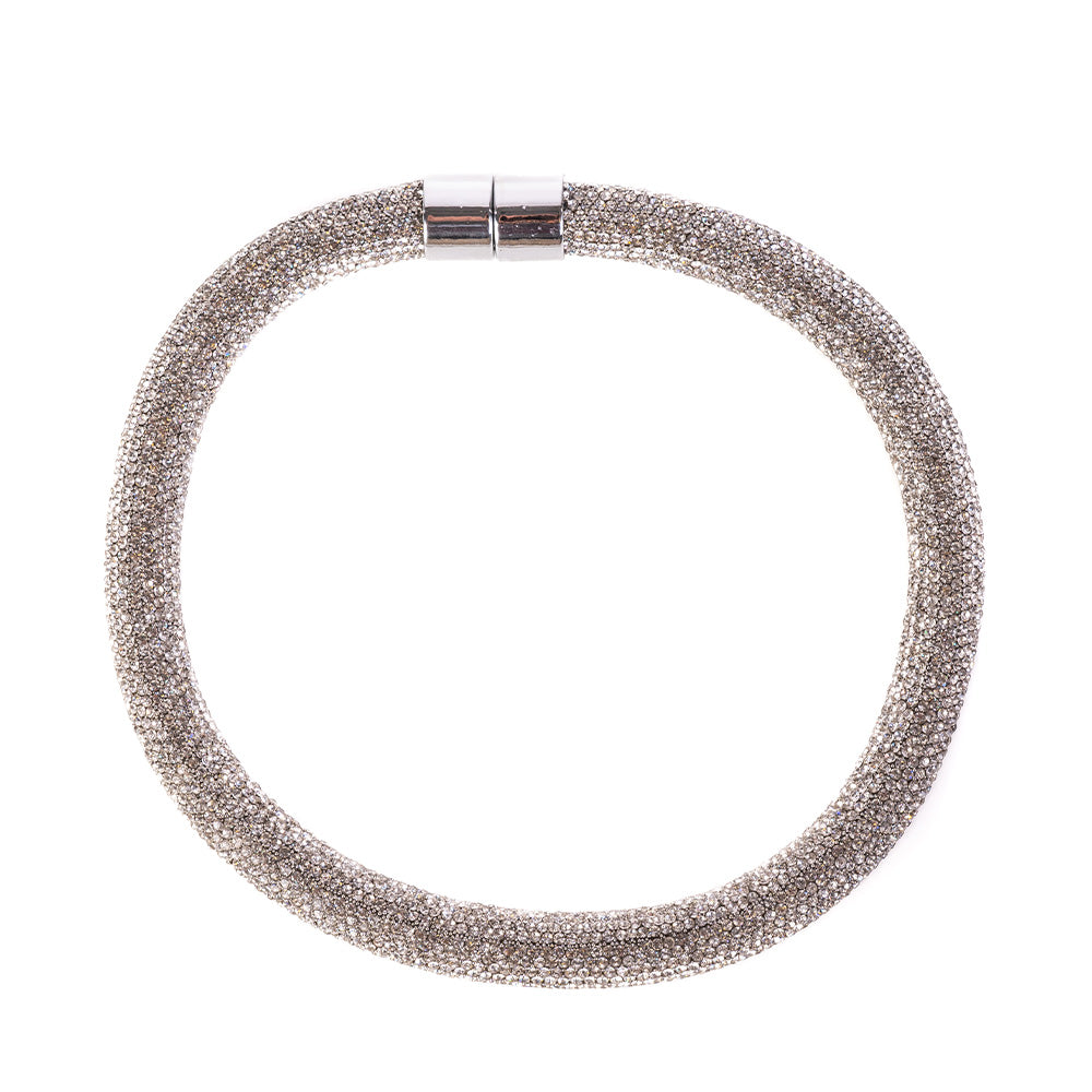 RHINESTONE CHOKER NECKLACE WITH MAGNETIC CLOSURE