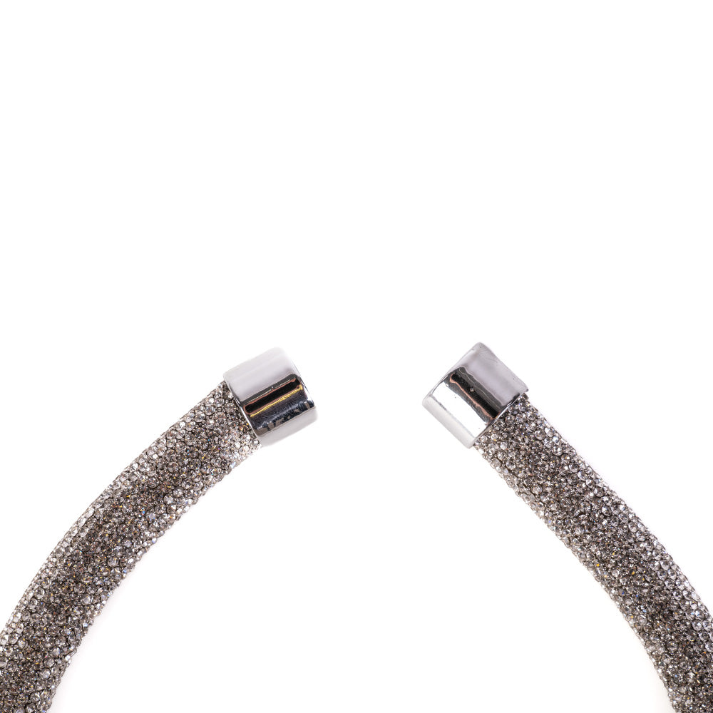 RHINESTONE CHOKER NECKLACE WITH MAGNETIC CLOSURE