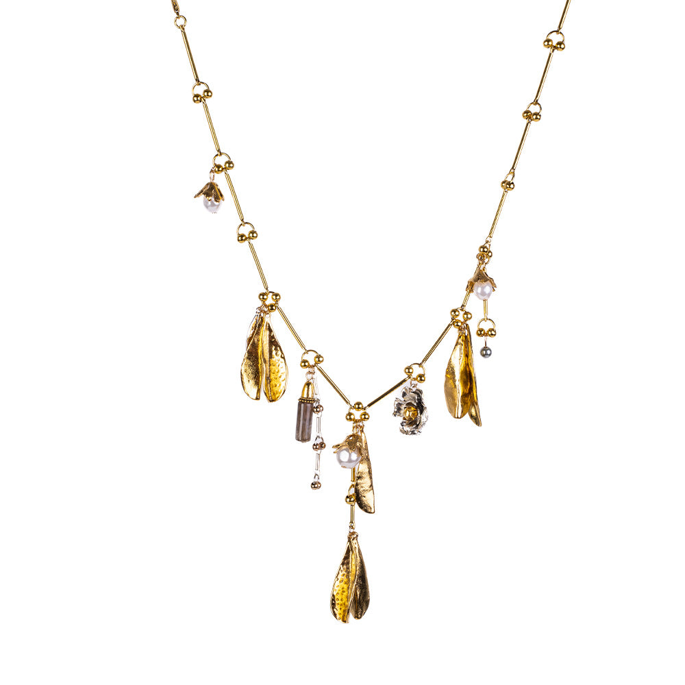 CHOKER NECKLACE WITH FLOWERS, LEAVES AND PEARLS DANGLING