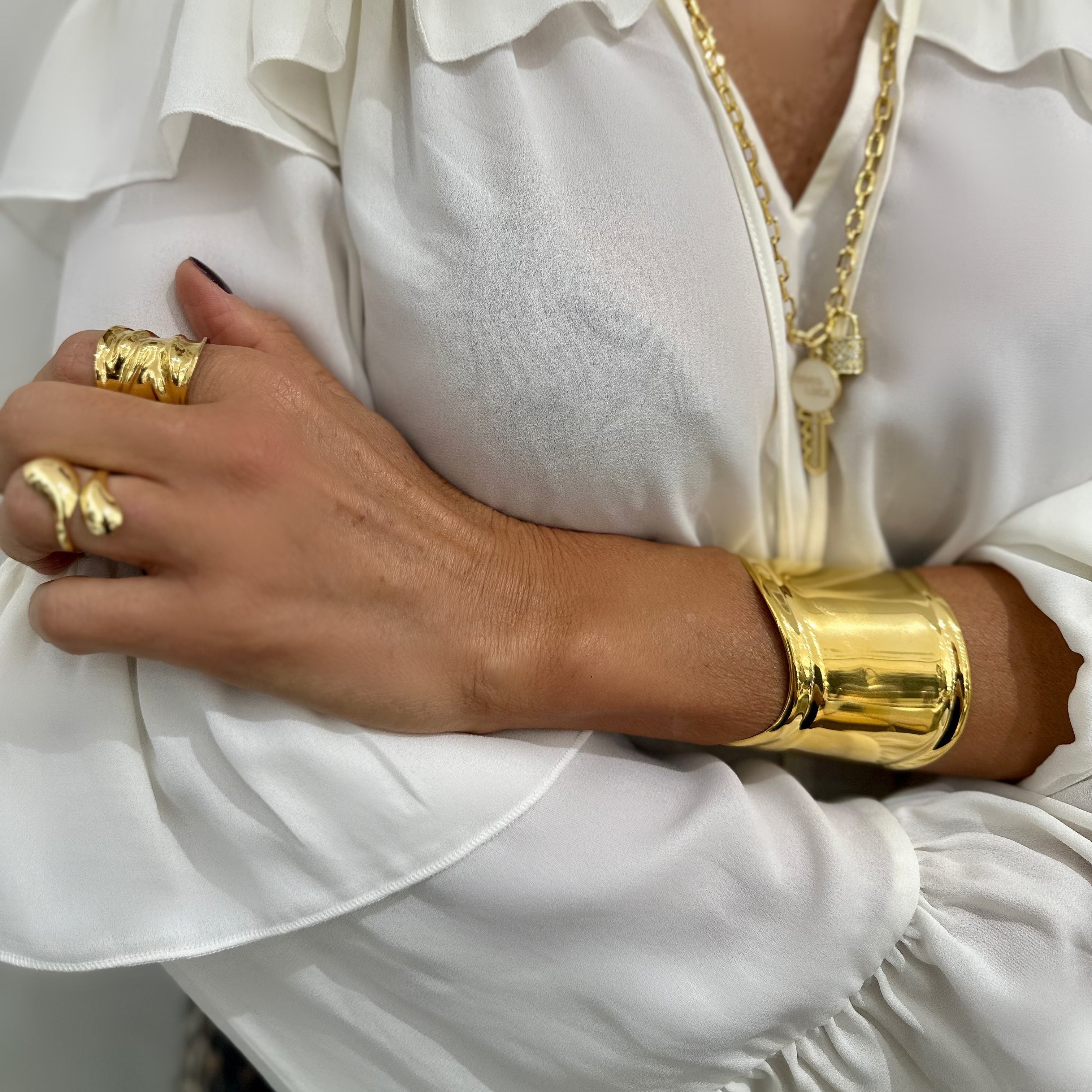 WAVY RIGID BRACELET