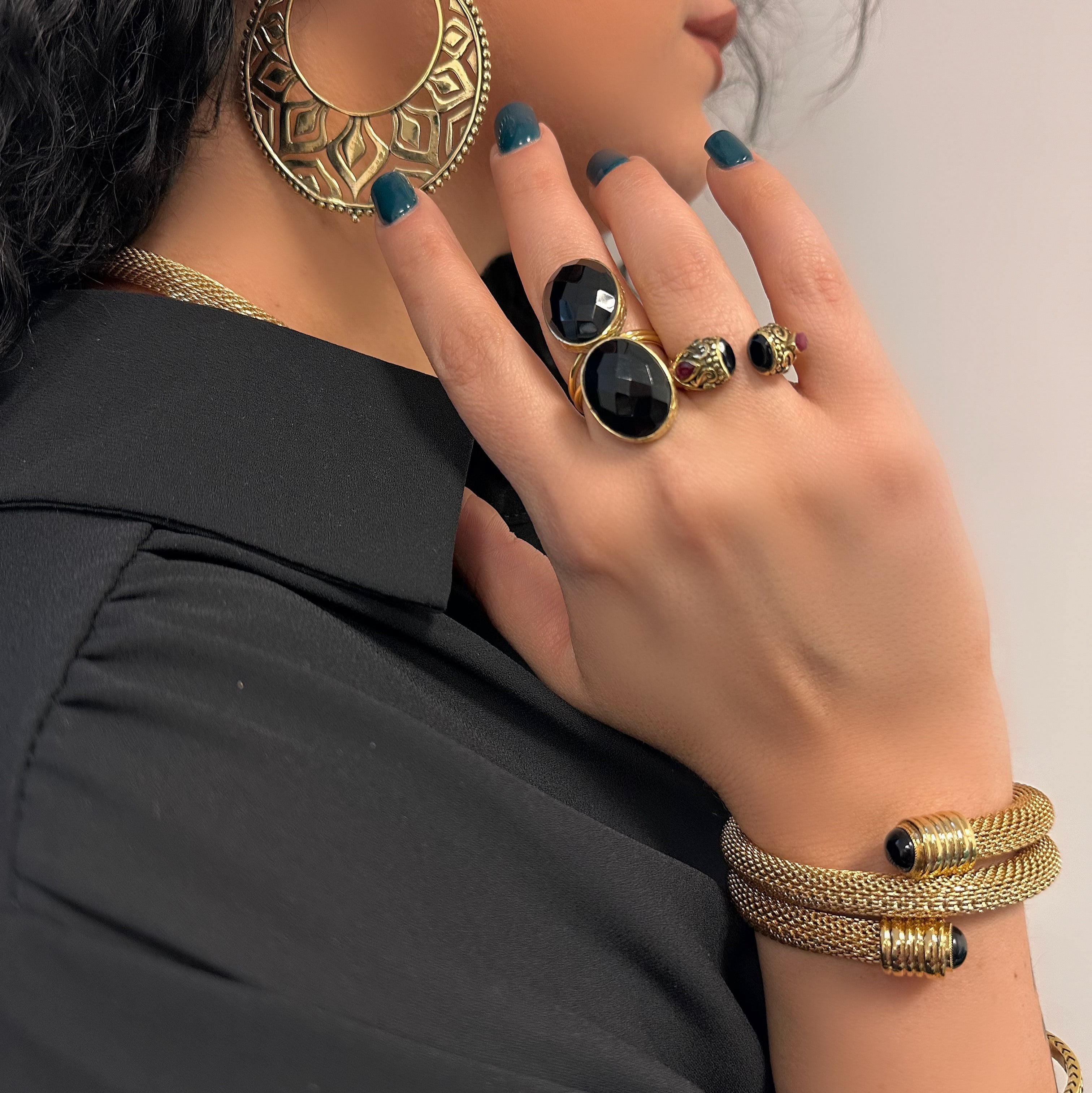 ANELLO CON DOPPIA PIETRA OVALE