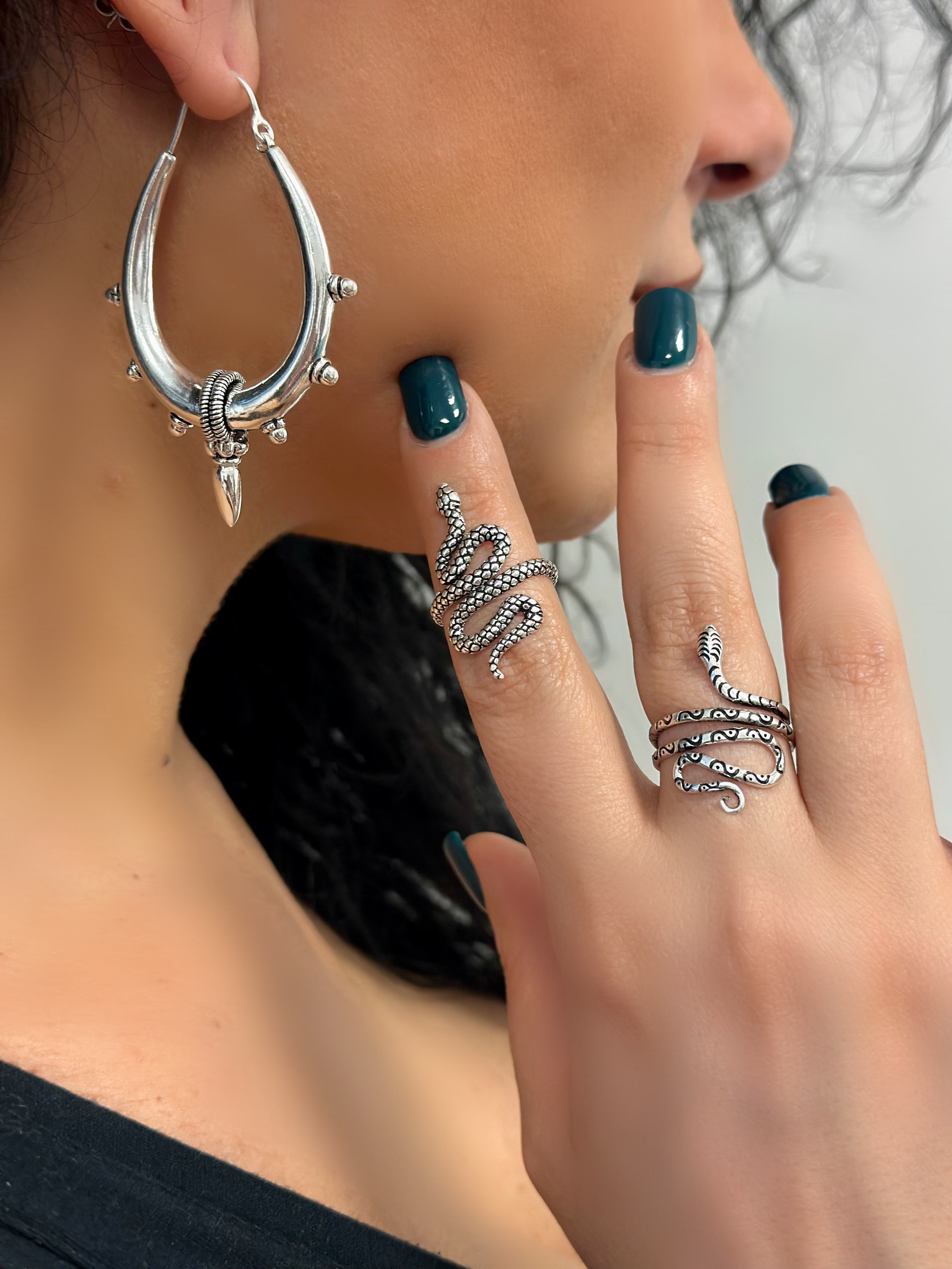 ANELLO SERPENTE INTAGLIATO