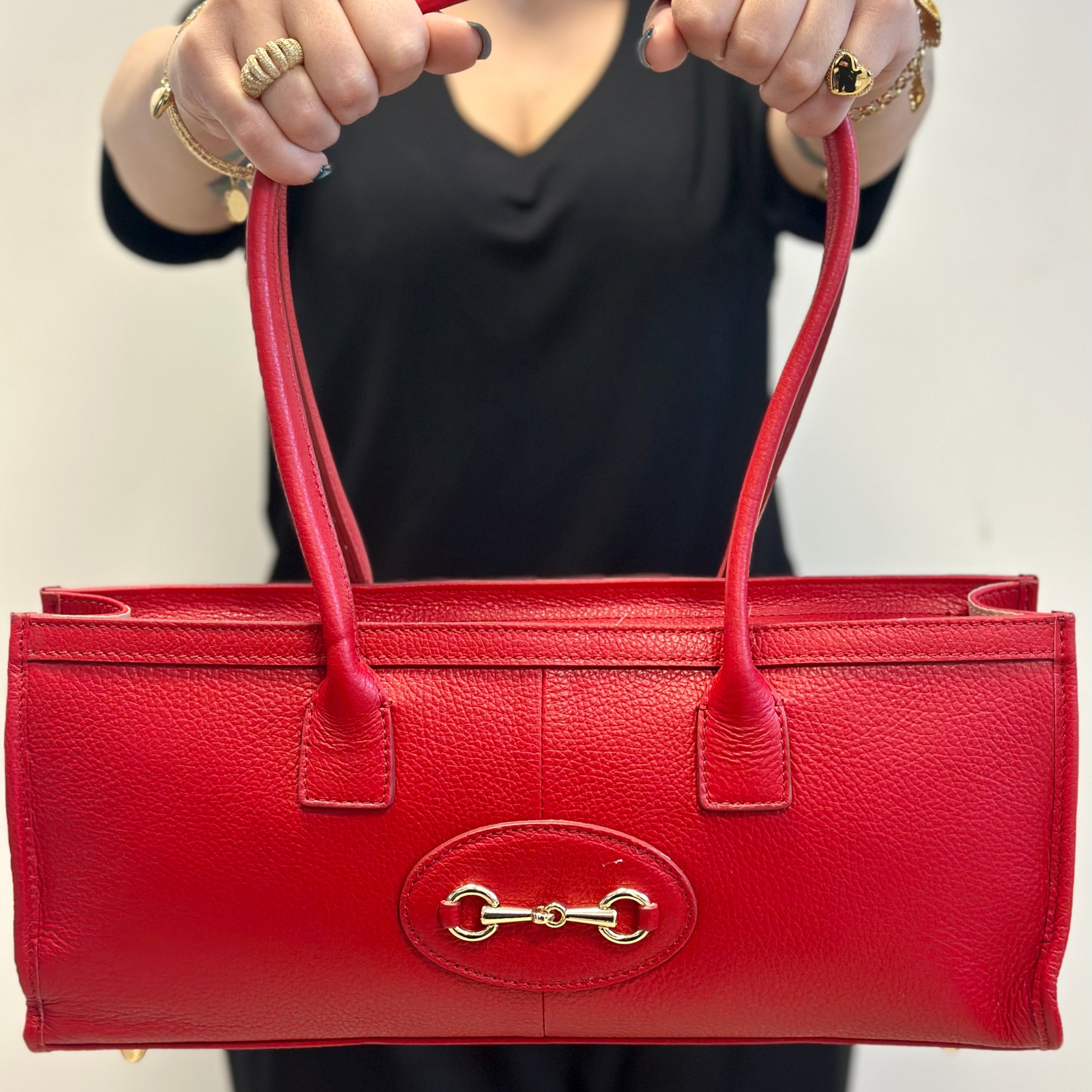 BORSA A SPALLA RETTANGOLARE CON FIBBIA CENTRALE