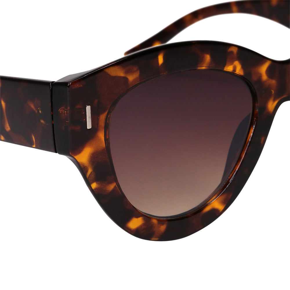 OCCHIALI DA SOLE AD OCCHI DI GATTO