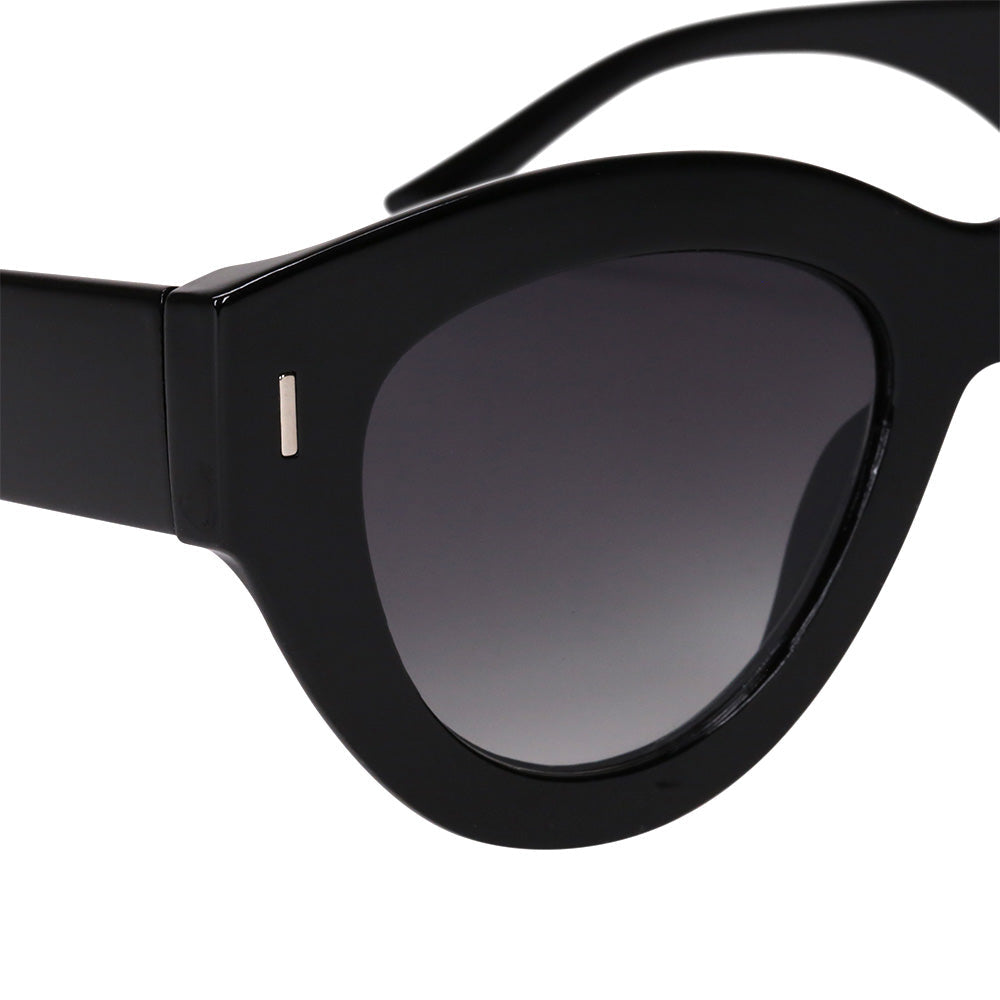 OCCHIALI DA SOLE AD OCCHI DI GATTO