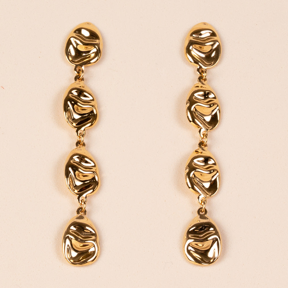 ORECCHINI PENDENTI CON 4 PLACCHE MARTELLATE