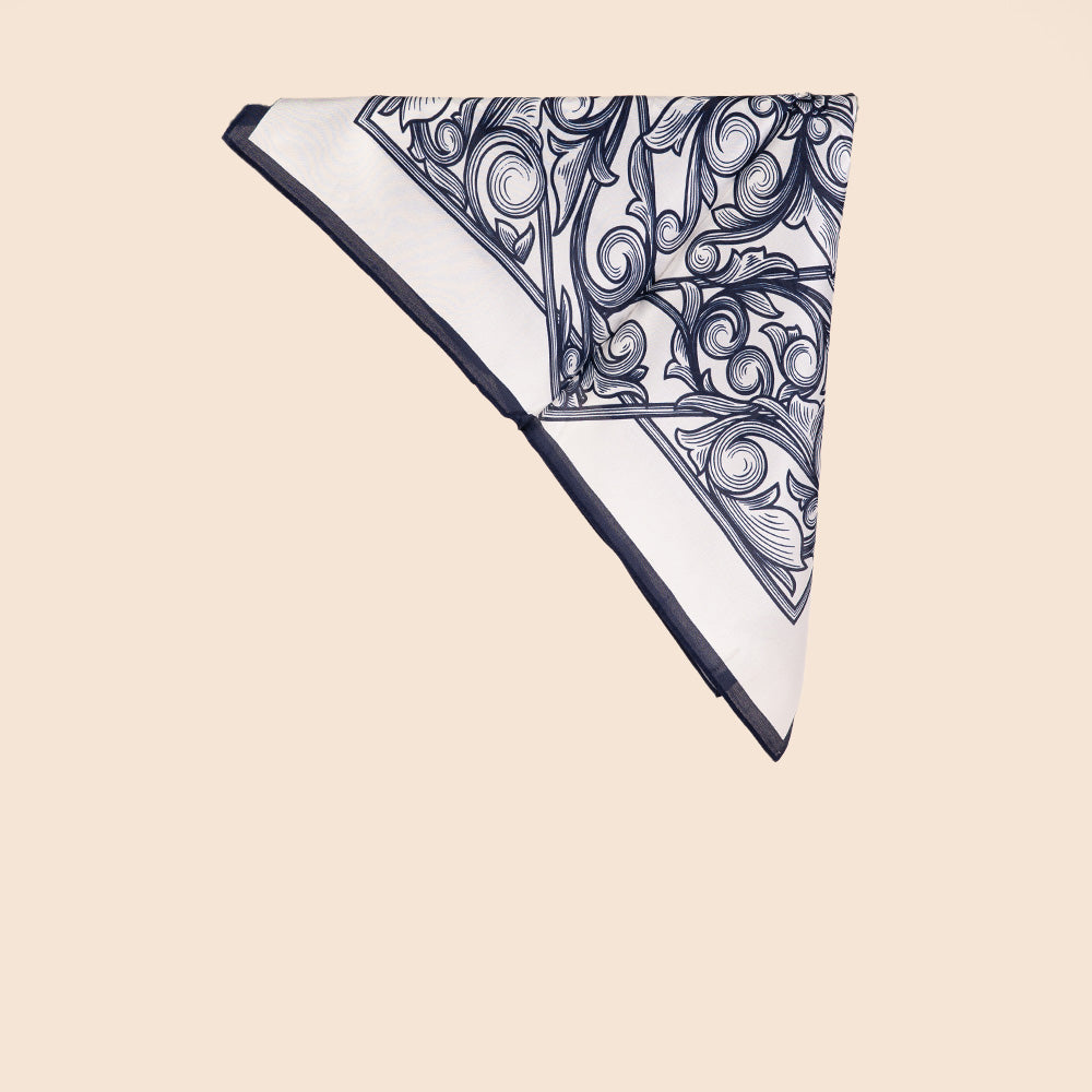 SCIARPA FOULARD DA COLLO IN SETA CON DECORAZIONE