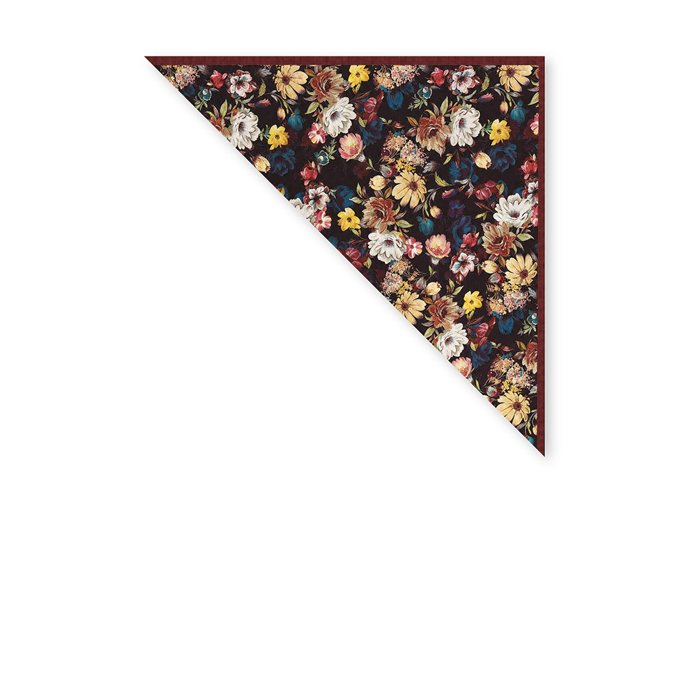 SCIARPA LEGGERA QUADRATA CON PEONIE E FIORI GIAPPONESI