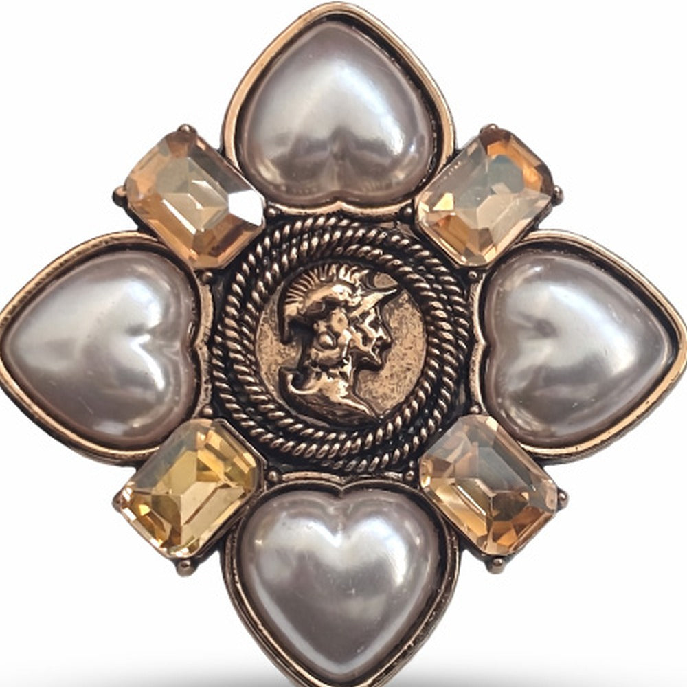 SPILLA CON MONETA CENTRALE PERLE A CUORE E STRASS