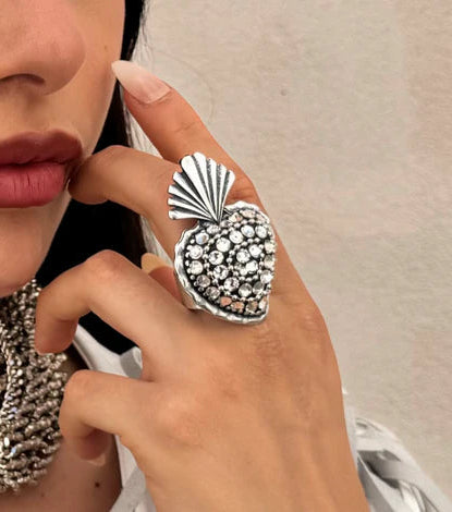ANELLO REGOLABILE A FASCIA CON CUORE SACRO E ZIRCONI