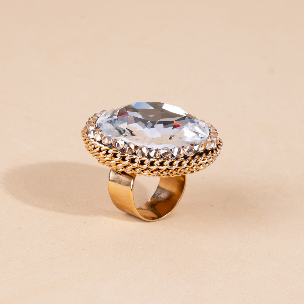 ADJUSTABLE RING WITH LARGE CIRCLE CRYSTAL