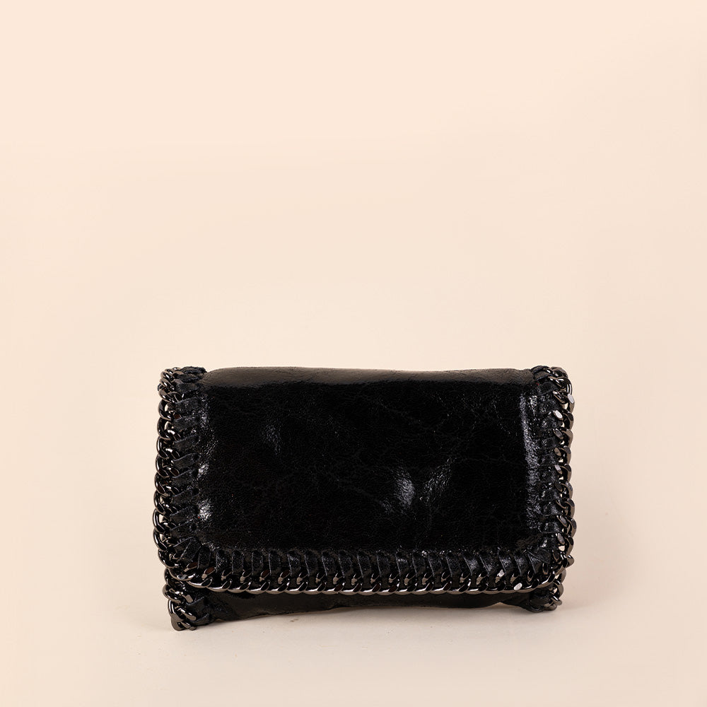 BORSA POCHETTE CON CONTORNO A CATENA