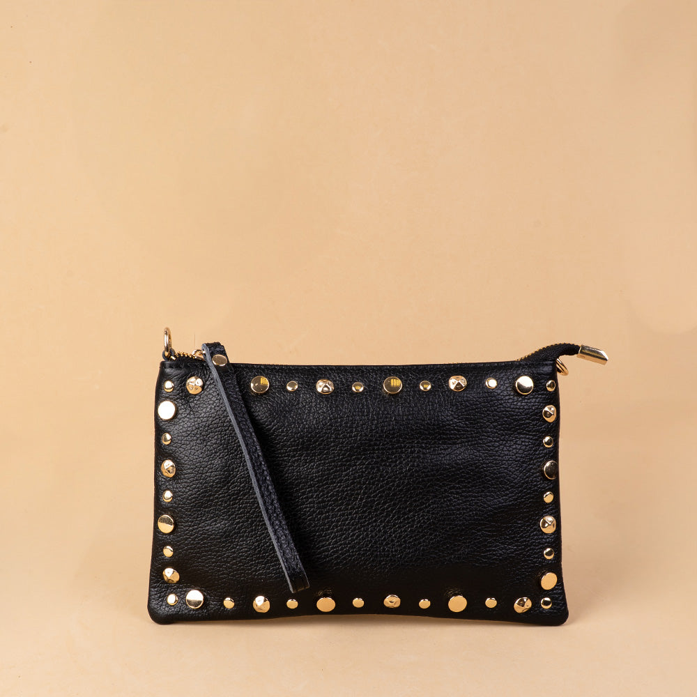 BORSA POCHETTE CON BORCHIE E TRACOLLA REGOLABILE