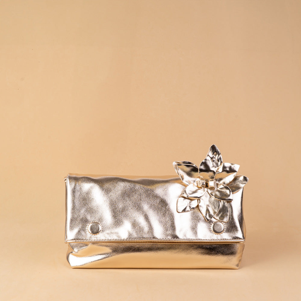 BORSA POCHETTE CON FIORE FRONTALE