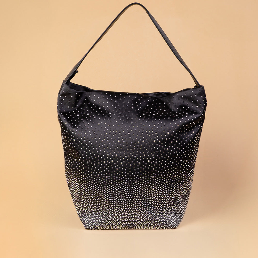 SHOULDER BAG WITH STUDS INCREASING TOWARDS THE BOTTOM