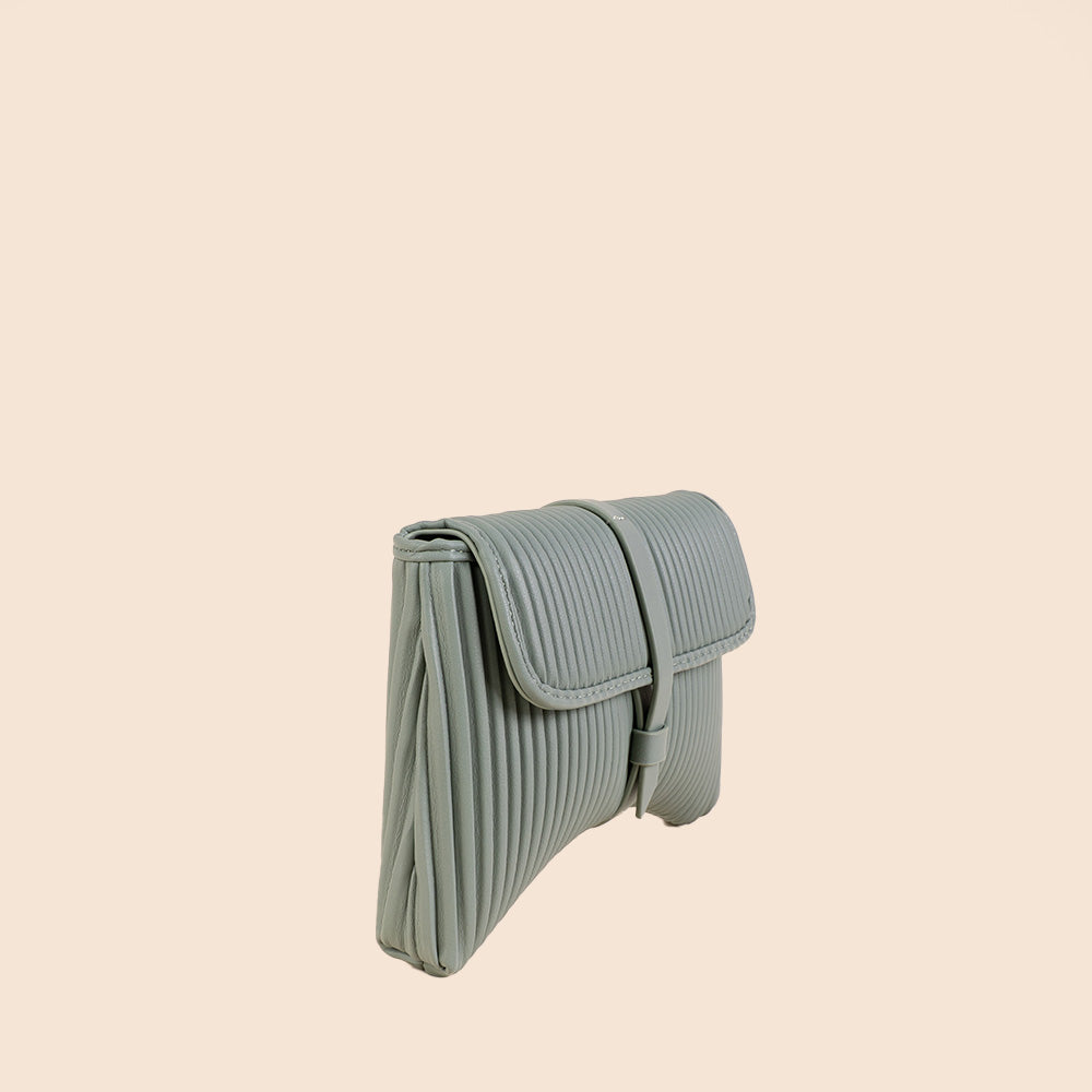 BORSA POCHETTE PLISSETTATA CON TRACOLLA