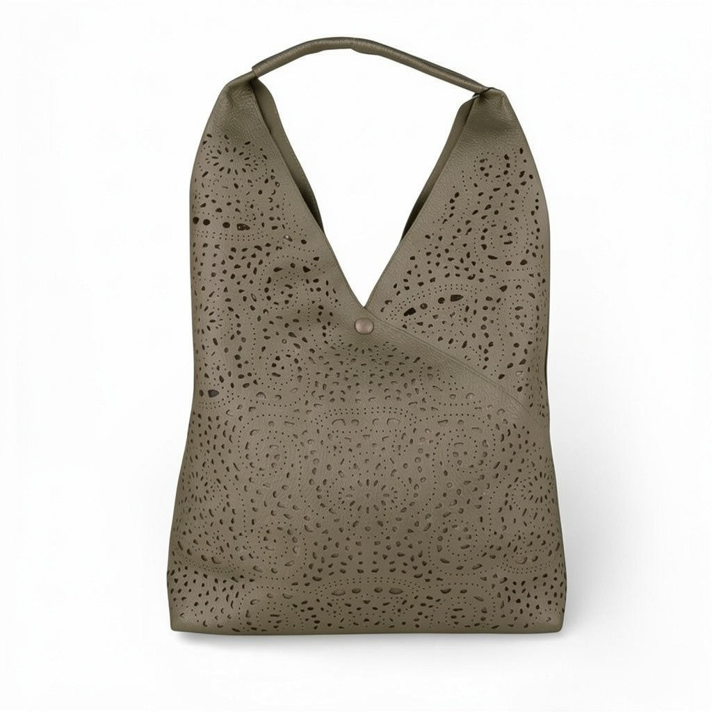 BORSA A SPALLA TRAFORATA CON TAGLIO OBLIQUO