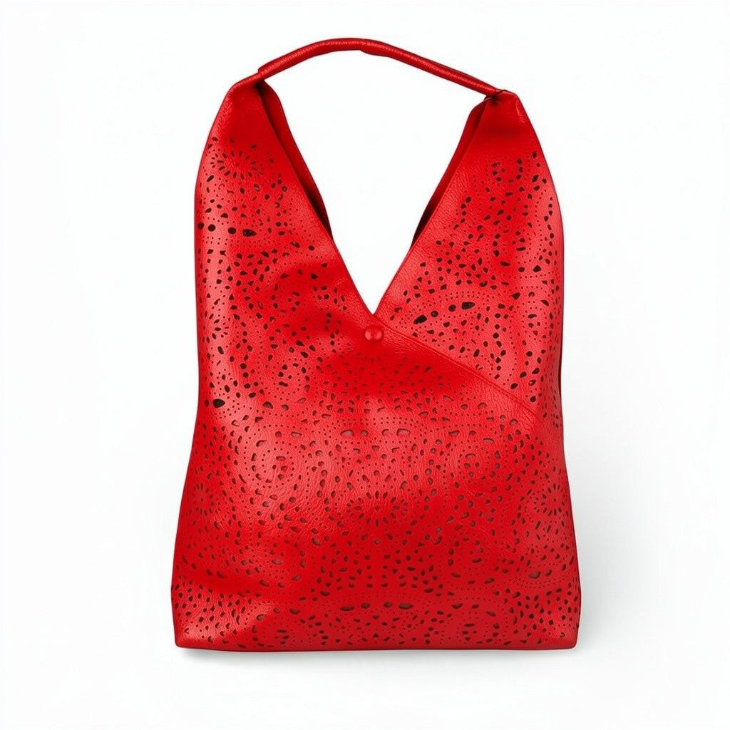BORSA A SPALLA TRAFORATA CON TAGLIO OBLIQUO