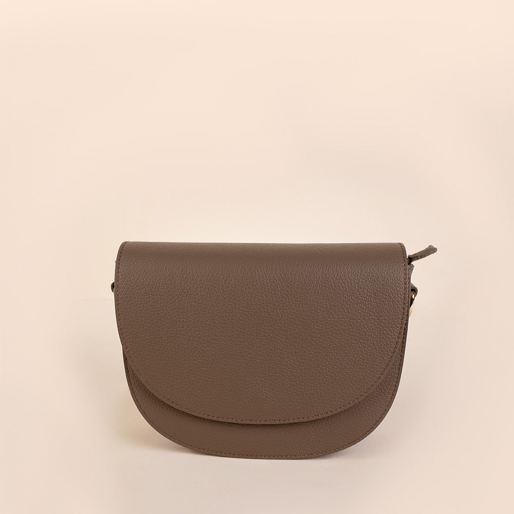 BORSA A SPALLA CON TRACOLLA E CHIUSURA A PATTINA ARROTONDATA