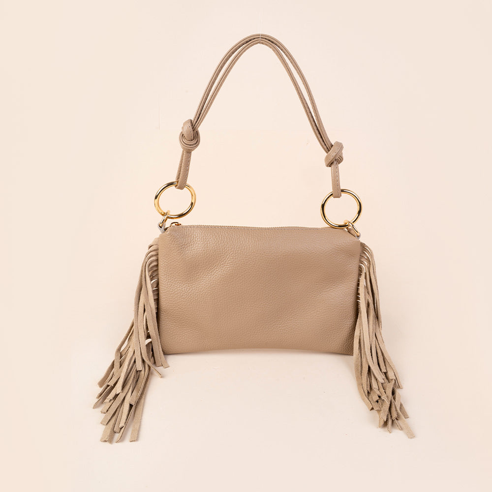 BORSA A SPALLA RETTANGOLARE CON FRANGE AI LATI E TRACOLLA