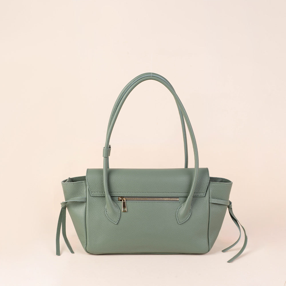 BORSA A SPALLA RETTANGOLARE CON LACCI LATERALI E PATTINA