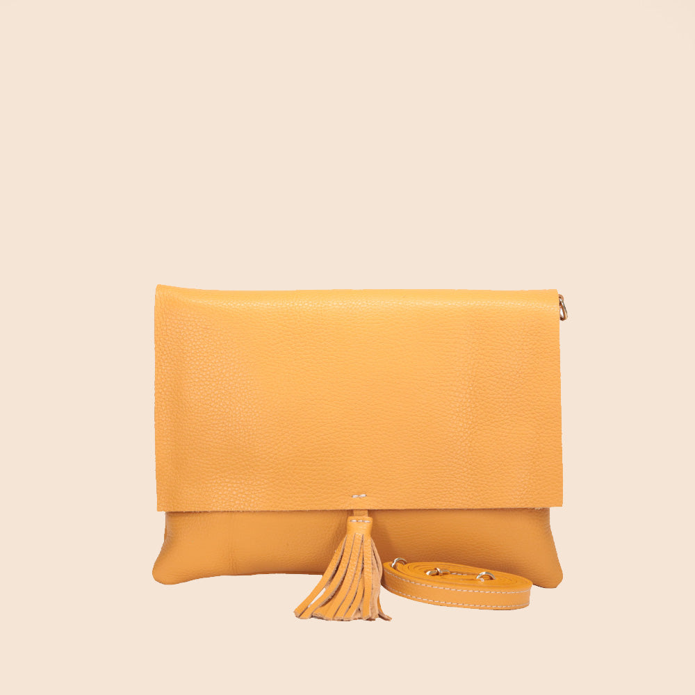 POCHETTE CON NAPPINA CENTRALE