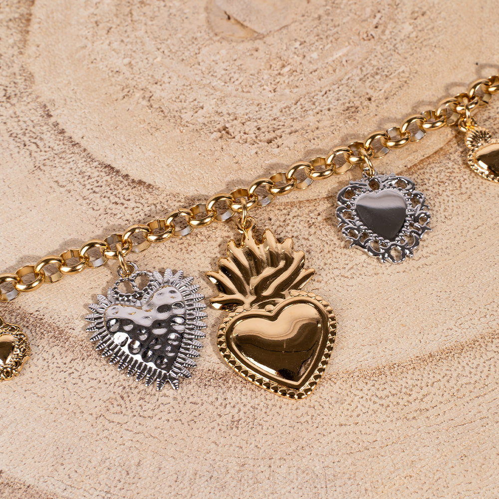 BRACCIALE MORBIDO CON CINQUE CUORI SACRI PENDENTI