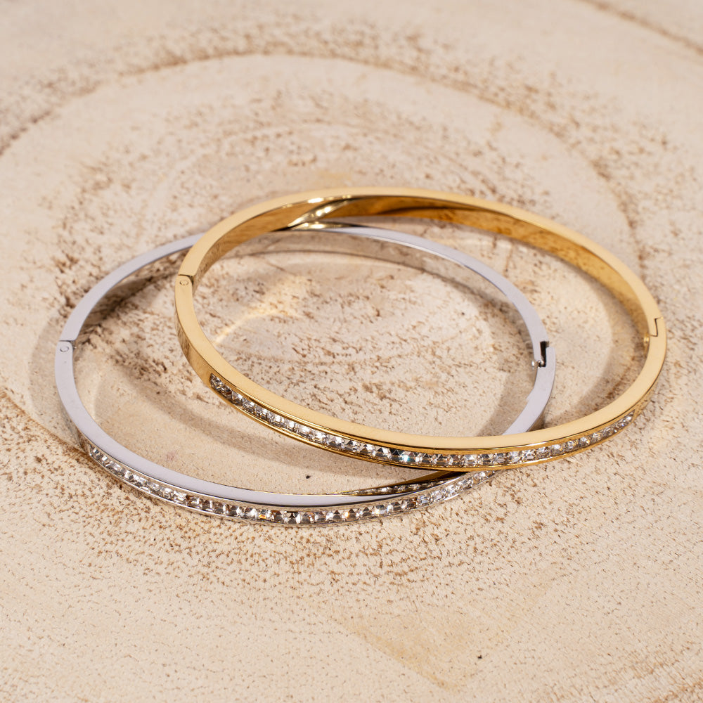 RIGID BRACELET WITH OPENING AND RHINESTONE