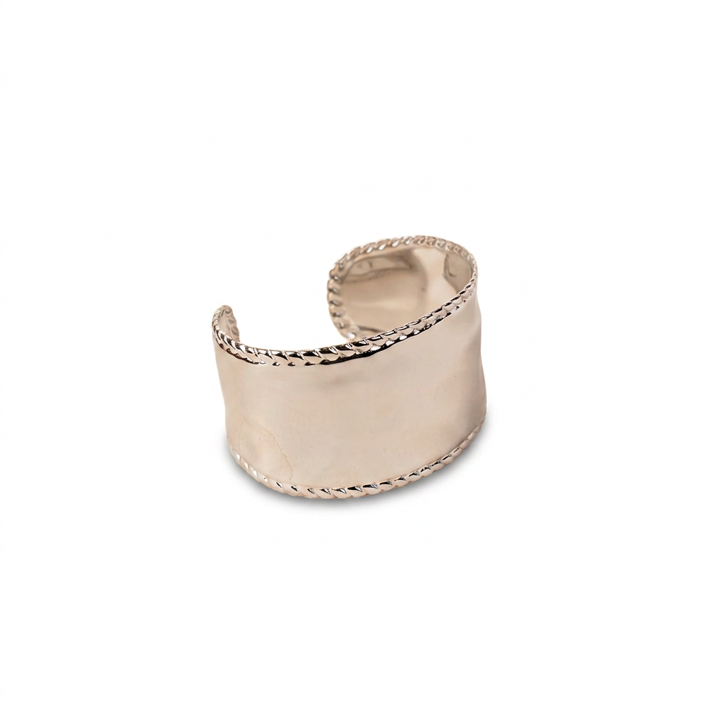 BRACCIALE RIGIDO MARTELLATO CON CORNICE