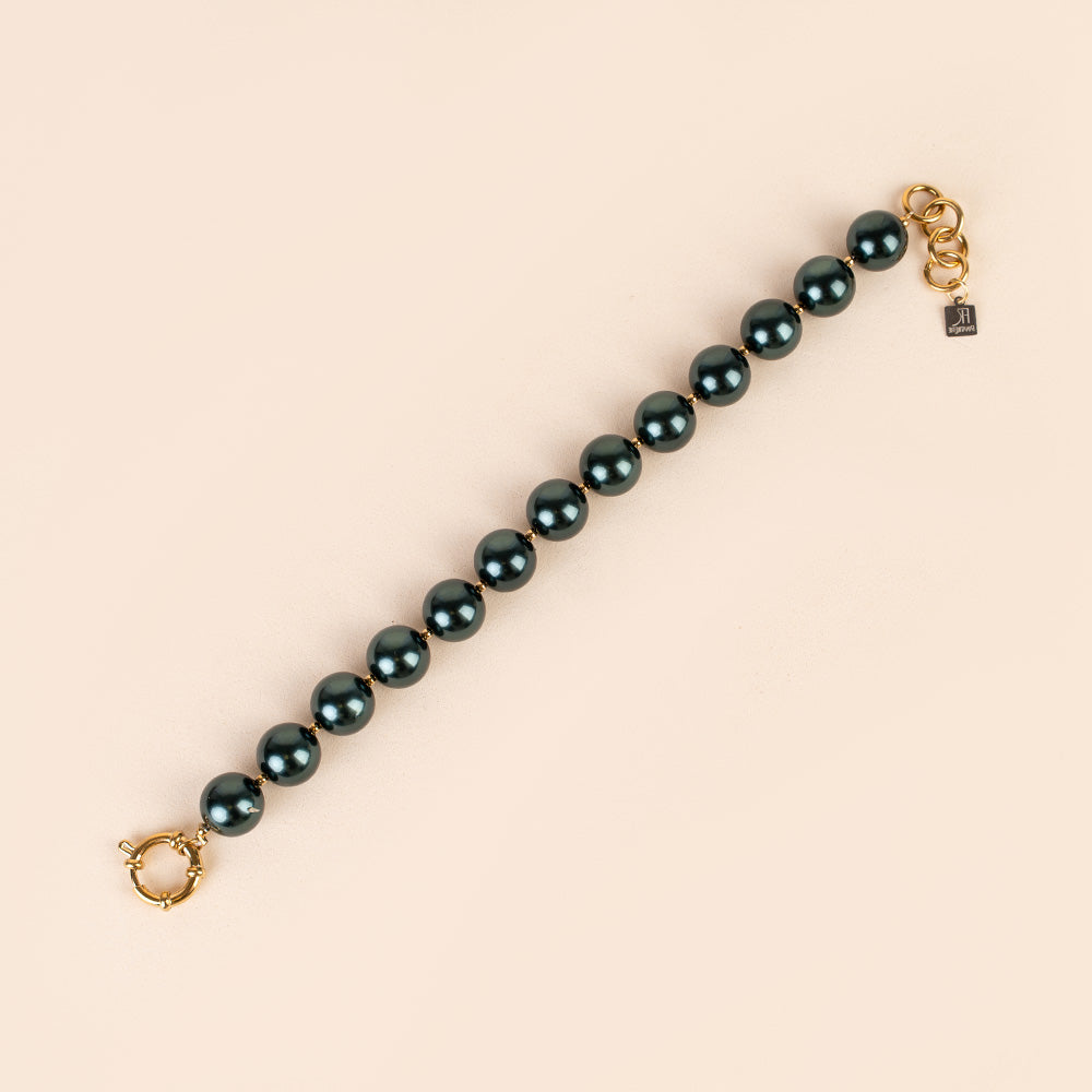 BRACELET WITH SHINY PEARLS