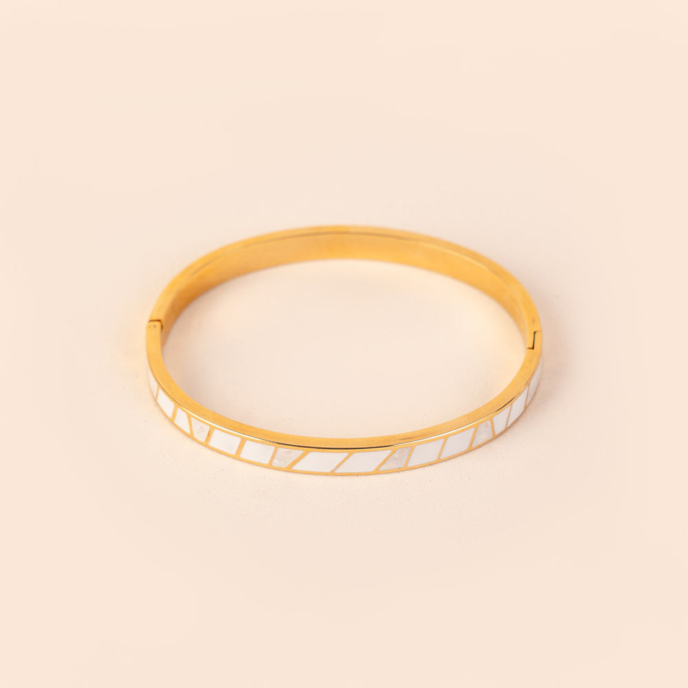 BRACCIALE RIGIDO OVALE CON DETTAGLI GEOMETRICI COLORATI