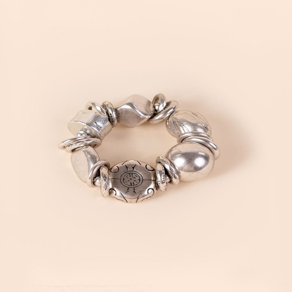 ELASTIC BRACELET WITH CARVED DETAILS