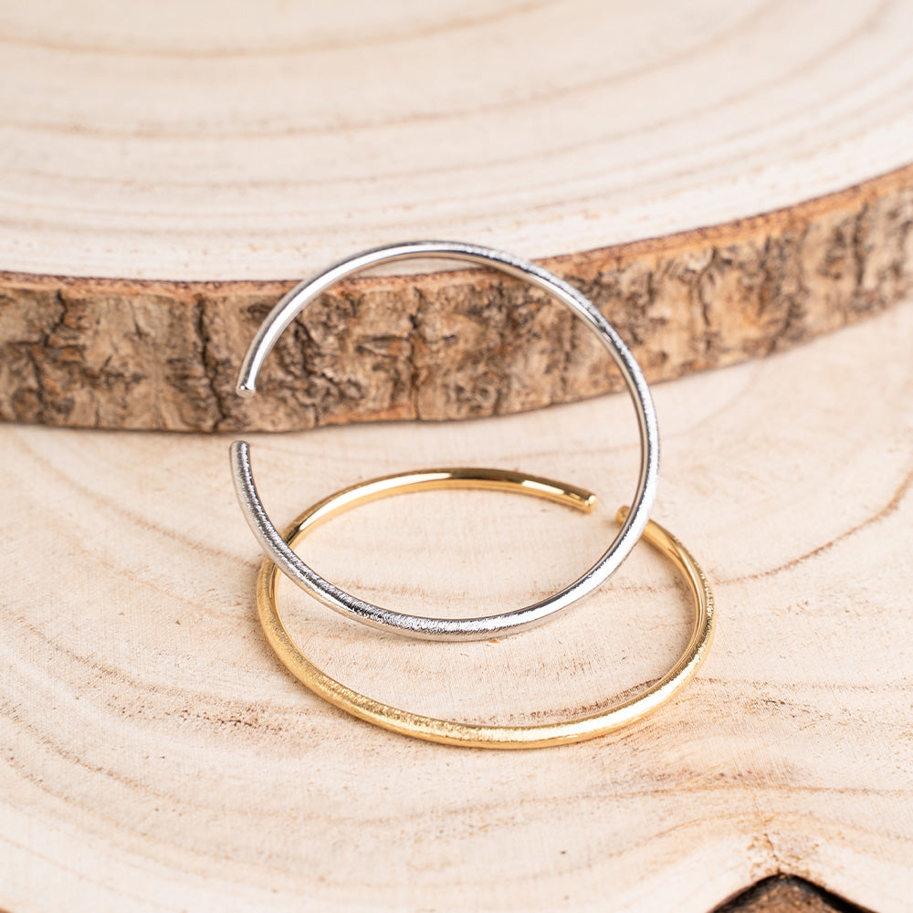 BRACCIALE RIGIDO GRAFFIATO SATINATO