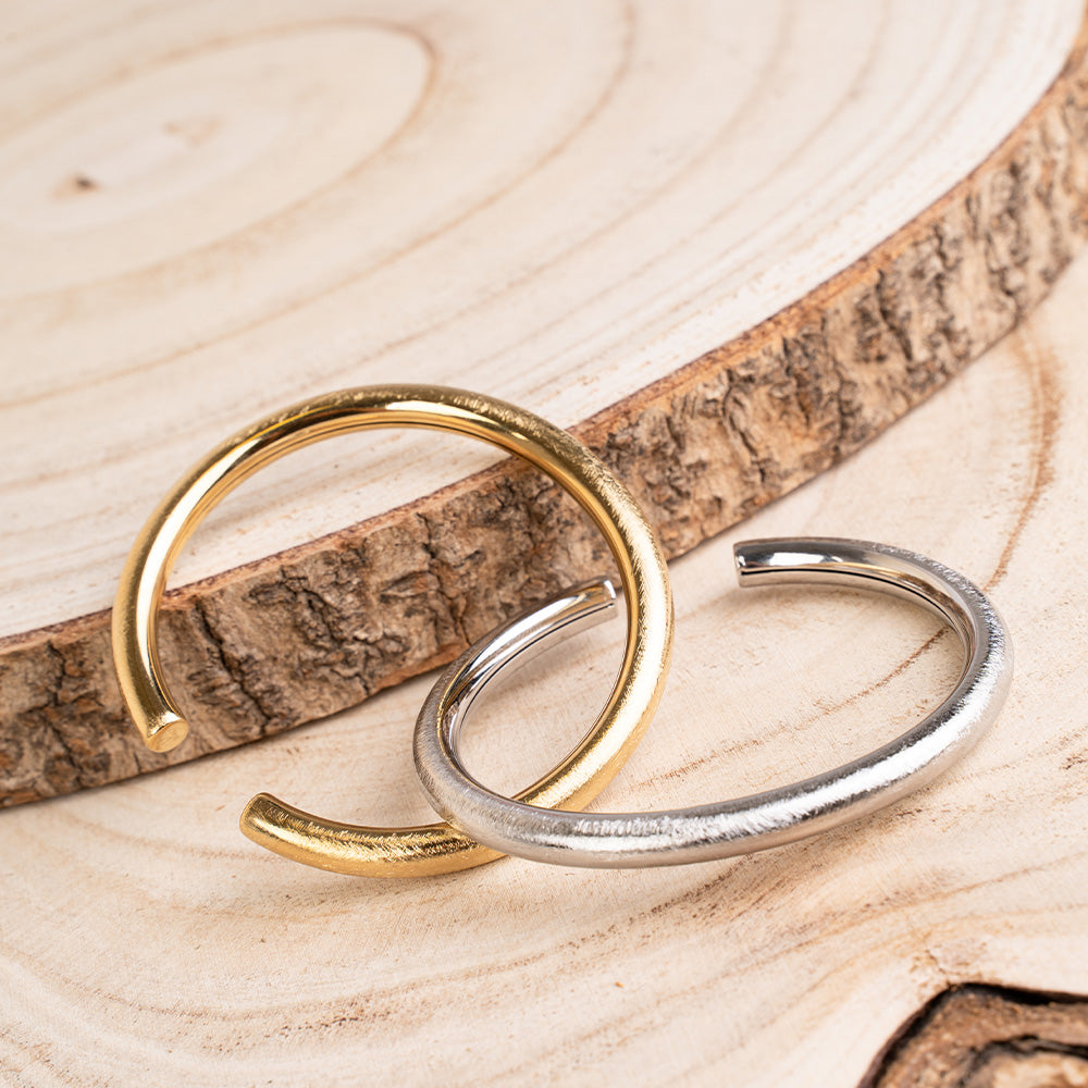 BRACCIALE RIGIDO GRAFFIATO SATINATO