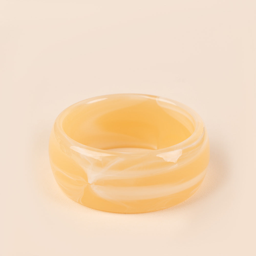 BRACCIALE RIGIDO ALTO IN RESINA SFUMATA