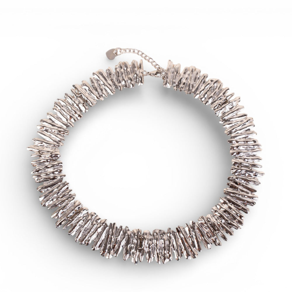 COLLANA A GIROCOLLO CON TRAMA A BASTONCINI