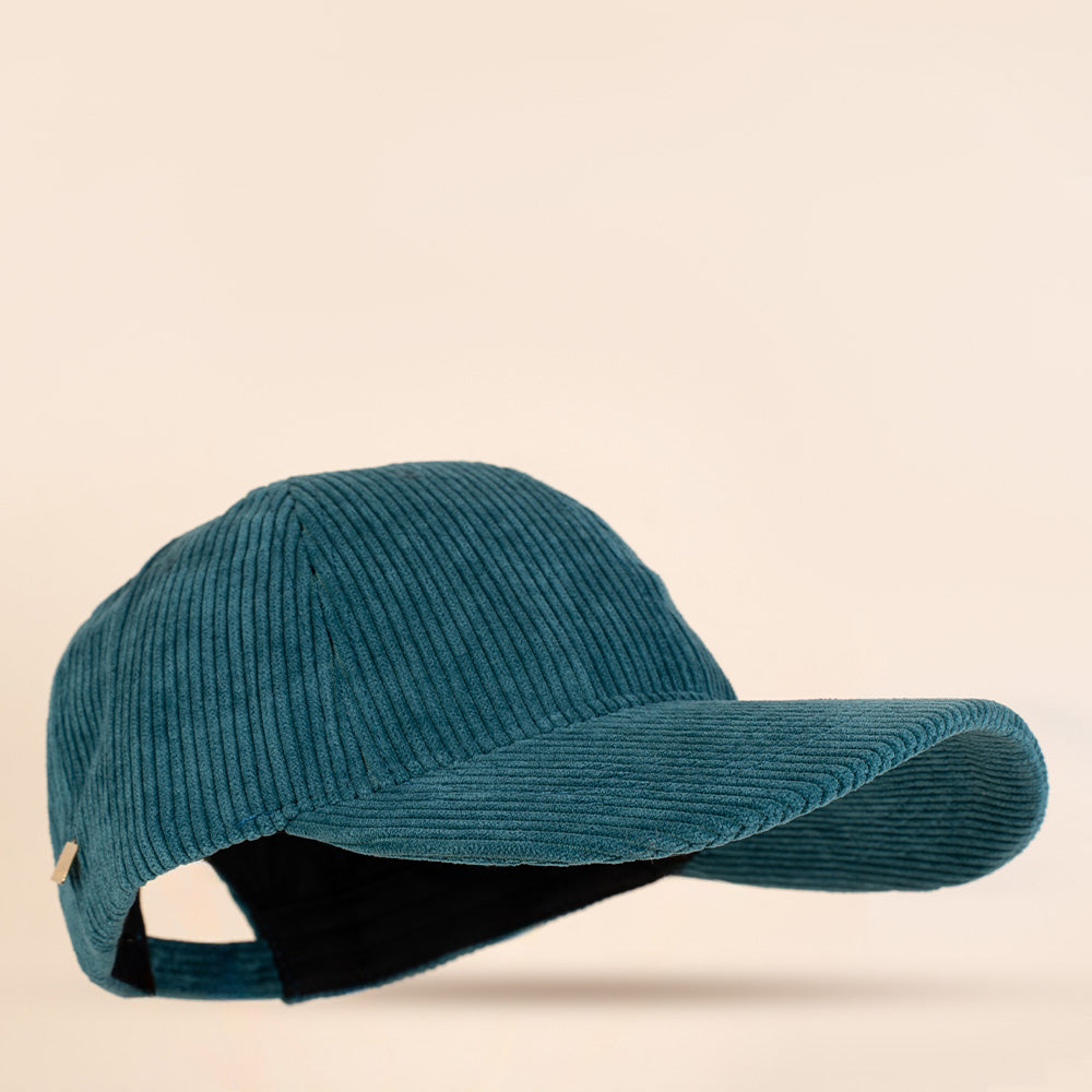 CAPPELLO CON VISIERA IN VELLUTO A COSTINE