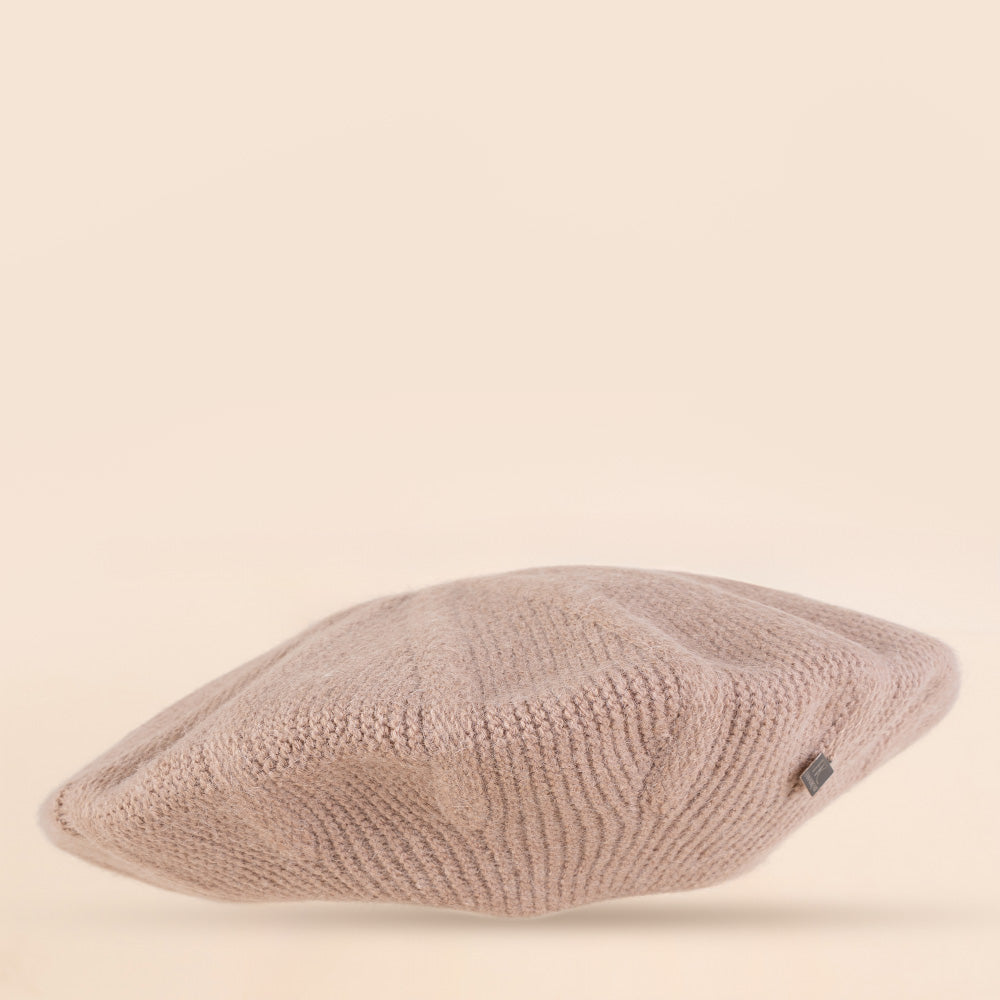 CAPPELLO MODELLO BASCO IN MAGLIA